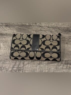 Vintage Y2K Coach Signature Jacquard Slim Trifold Wallet in Black and Tan